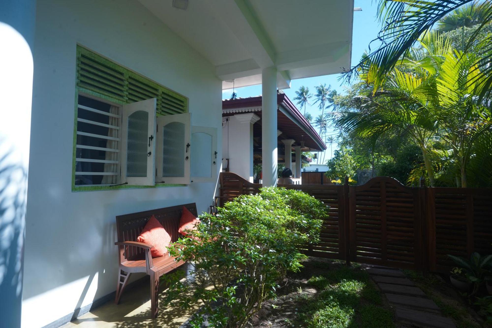 Casa Tharin Madiha Bed & Breakfast Matara Bagian luar foto